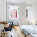 Modern Flat In Downtown By Lovelystay Apartment