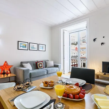 Modern Flat In Downtown By Lovelystay * Лісабон